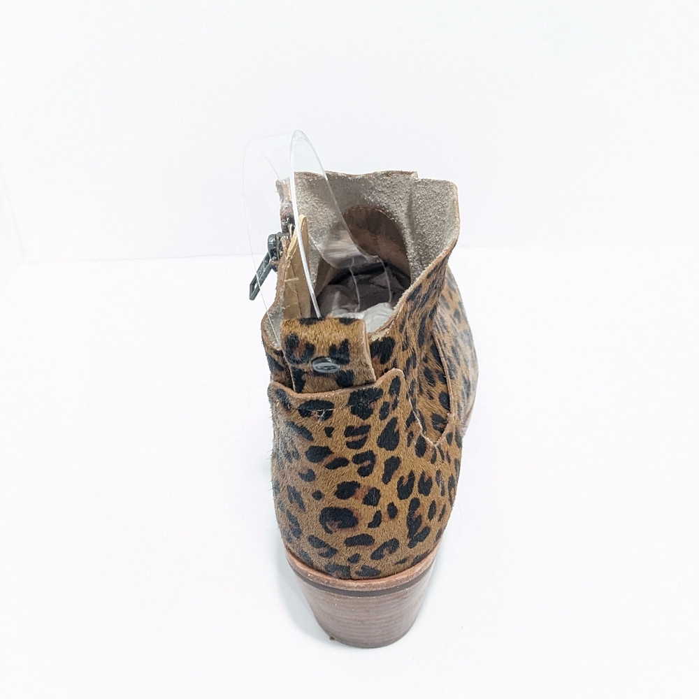 UGG Kingsburg Leopard Boots - Picture 12 of 16